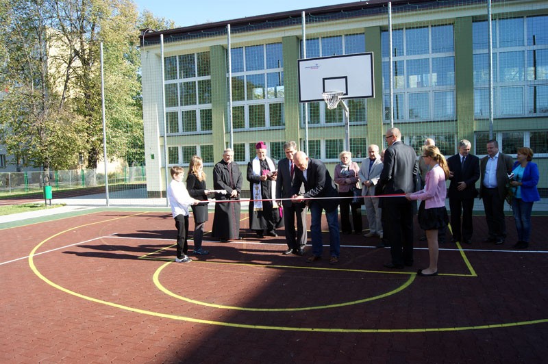 Uroczyste otwarcie boisk, fot. SP 19